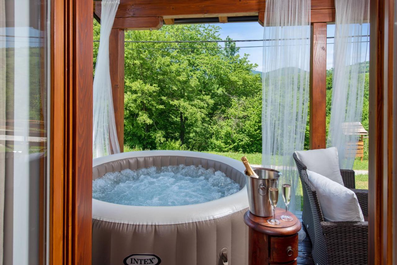B&B Plitvice Lakes Villa Irene Seliste Dreznicko Bagian luar foto