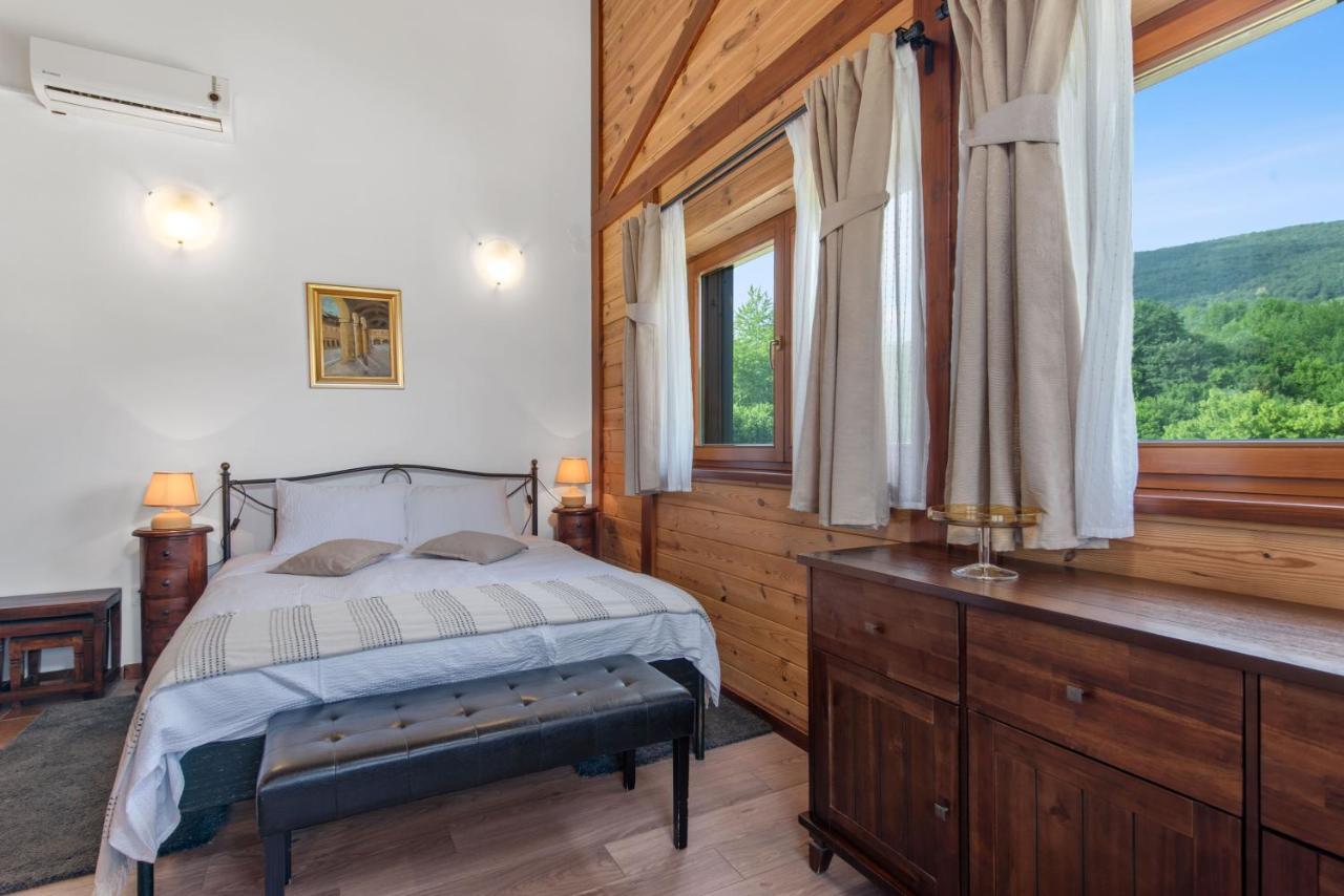 B&B Plitvice Lakes Villa Irene Seliste Dreznicko Bagian luar foto