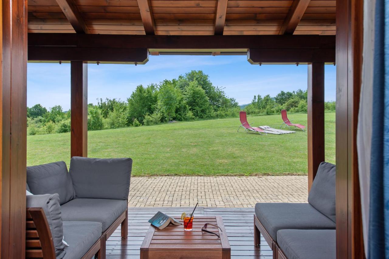 B&B Plitvice Lakes Villa Irene Seliste Dreznicko Bagian luar foto