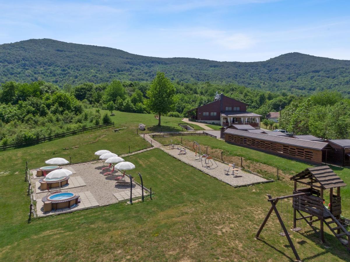 B&B Plitvice Lakes Villa Irene Seliste Dreznicko Bagian luar foto