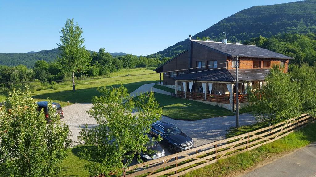 B&B Plitvice Lakes Villa Irene Seliste Dreznicko Bagian luar foto